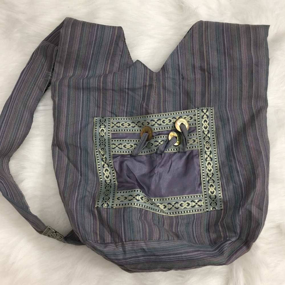 🌺 Hand Sewn Crossbody Zip Top Bag from Bali